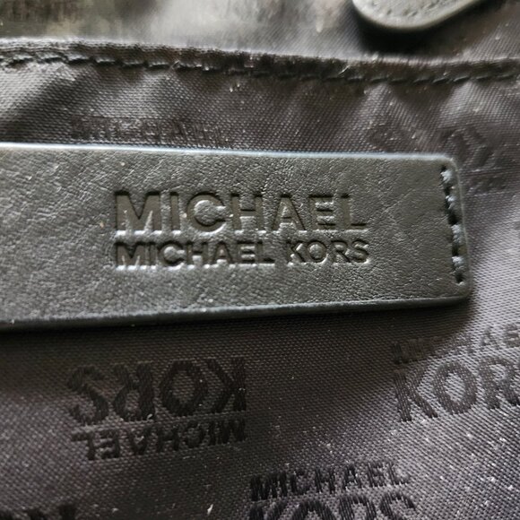 MICHAEL KORS Handbag Black Canvas Signature 14"x12"x3" 2 handles - Picture 6 of 12